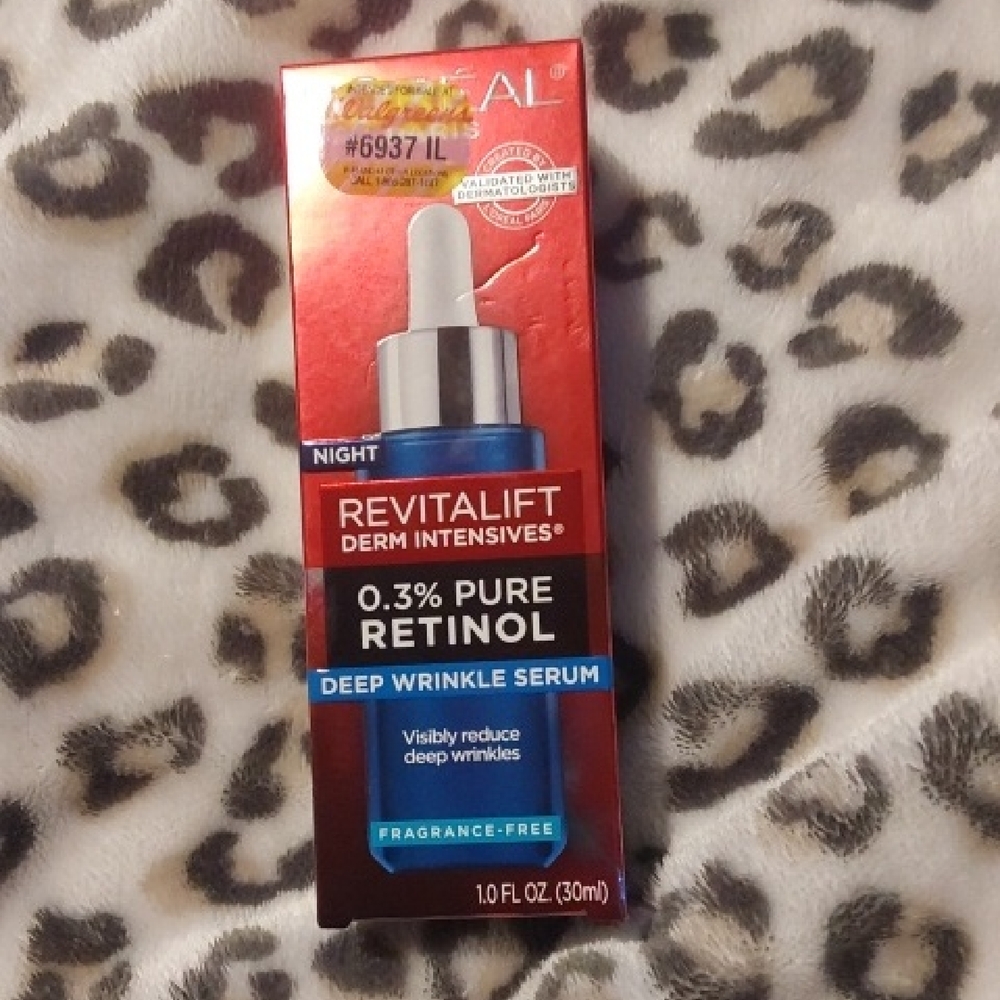 L'Oreal Revitalift Retinol Serum - Blue and Red Packaging